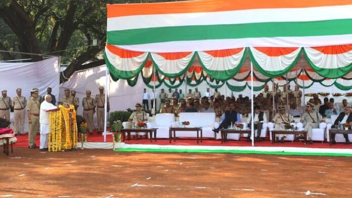 Governor Shri Patel participates in Police Memorial Day programme
