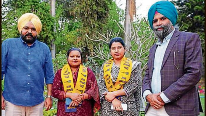 Chandigarh: 20 days after jumping ship, 2 turncoats return to Chandigarh: 20 days after jumping ship, 2 turncoats return to AAP from BJP