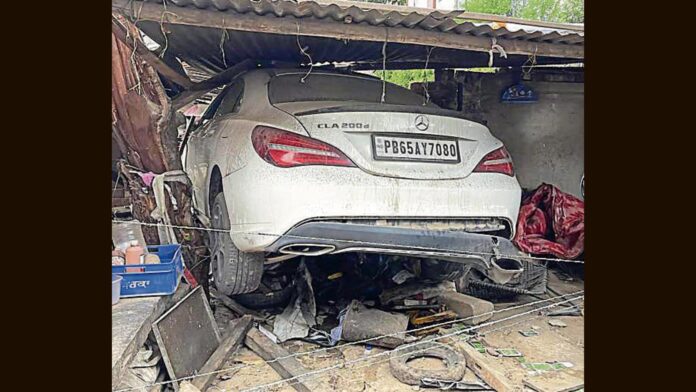 Merc crashes into roadside tea stall in Mohali, man sleeping Merc crashes into roadside tea stall in Mohali, man sleeping inside dead